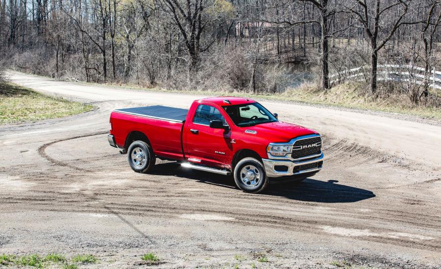  Ram 2500 Tradesman Regular Cab Chrome Appearance Package (DJ) 2019 года  (фото 1 из 15)